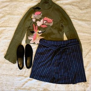 Banana Republic pin stripe navy skirt, size 4